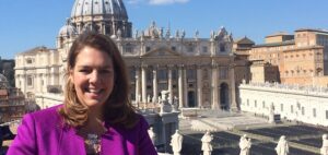 Read more about the article Leader of Catholic Charities:”Moral Urgency” for Women to Hold Leadership Positions in the Catholic Church